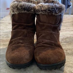 Khombu womens size 9 brown boots
